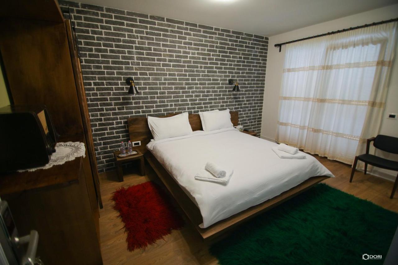 Hotel Tres Belle Korce Exteriér fotografie