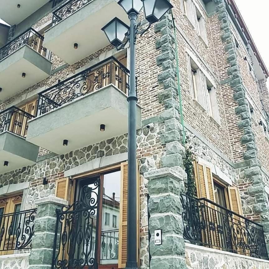 Hotel Tres Belle Korce Exteriér fotografie